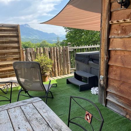 La Cabane A L'Oree Des Bornes Evires ภายนอก รูปภาพ